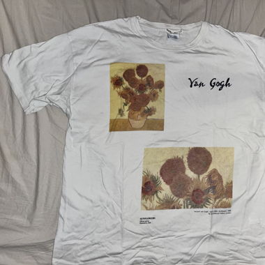 Zwölf Sonnenblumen in einer Vase T-Shirt 