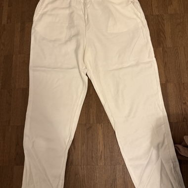White casual pants