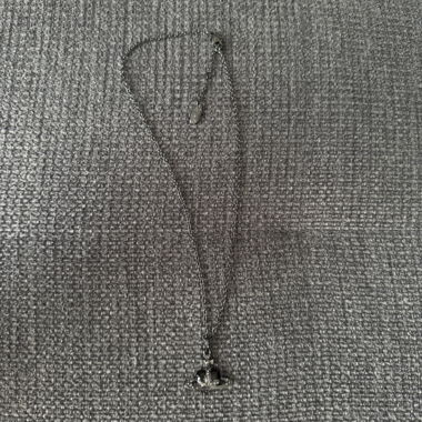 Vivi black heart necklace chain