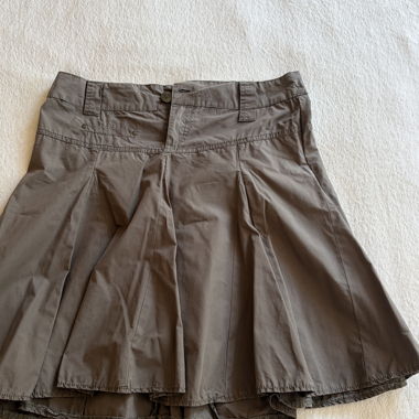 Olive Streetstyle y2k Rock halblang