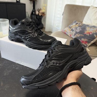 Saucony ProGrid Omni 9 Armor Black