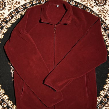 Uniqlo zip-up fleece jacket bordeaux