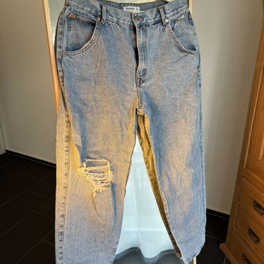 Pull&Bear ripped Jeans