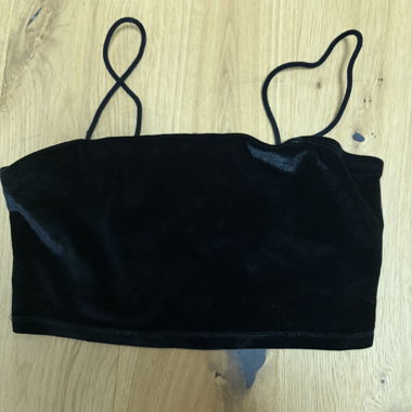 Crop top nero in velluto SHEIN XS