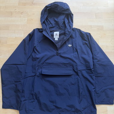 Adidas Windbreaker mit Kapuze L