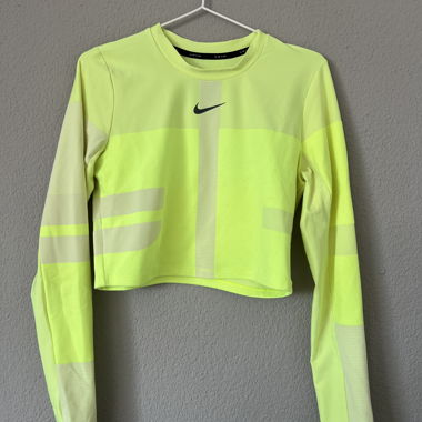 Nike Cropped Long-Sleeve Top, Size M