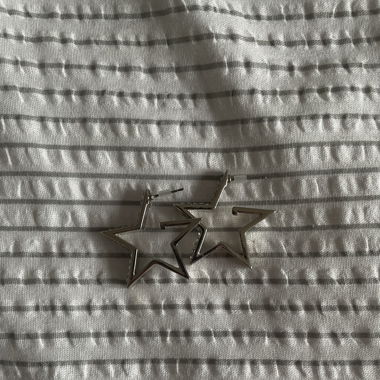 star earrings