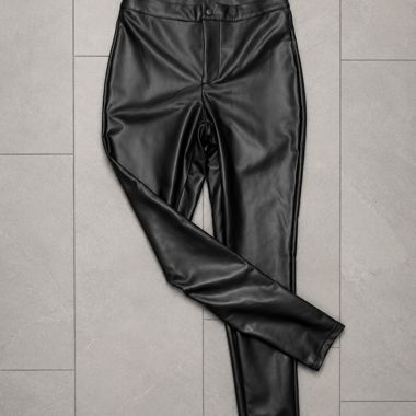 Pantaloni in ecopelle neri