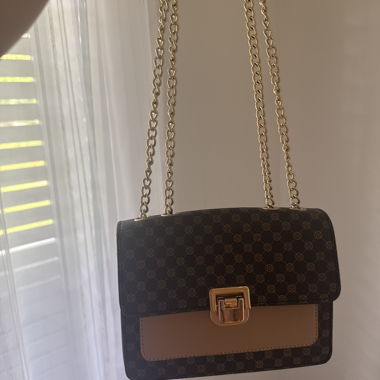 Borsa a tracolla con catena