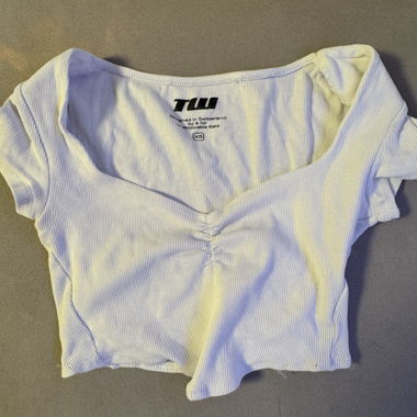 2 kurze Shirts