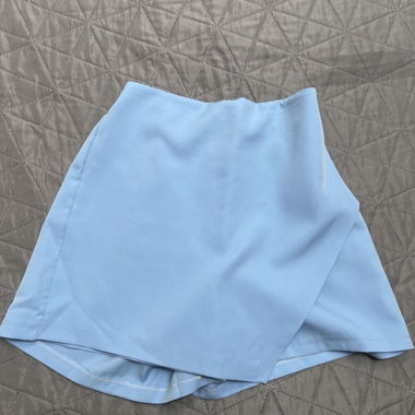 Shorts en satin bleu