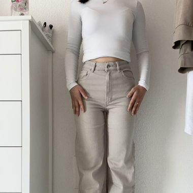 beige wide leg jeans