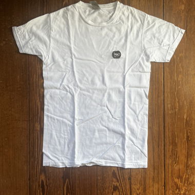 Weisses T-Shirt mit Logo