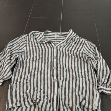 Leichte gestreifte Bluse 