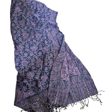 Foulard violet à motifs