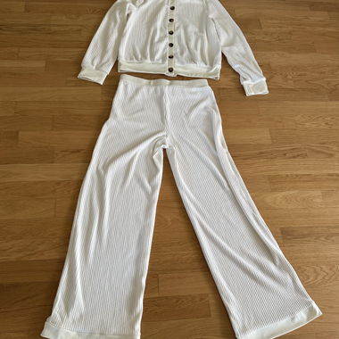 Ensemble deux pièces en tricot blanc
