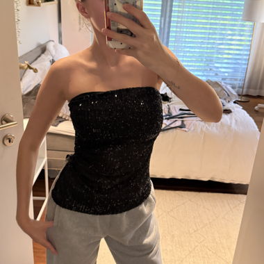 Haut à paillettes noir