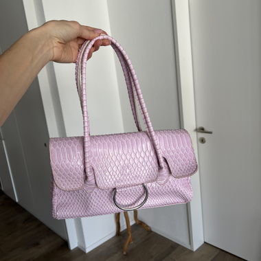 Borsa rosa effetto serpente
