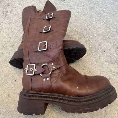 Bottes moto marron à boucles femme