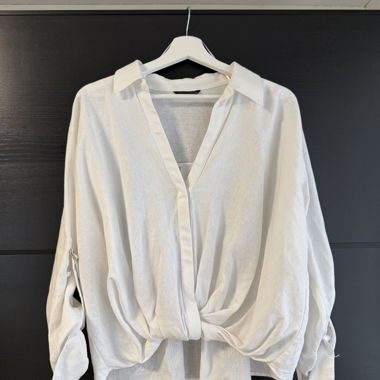 ZARA camicetta bianca con dettaglio nodo Taglia M