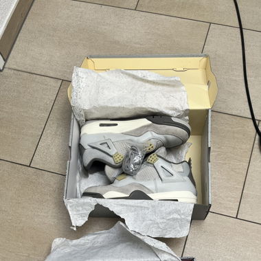 Sneaker