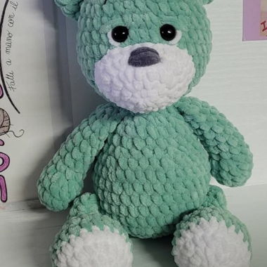 Grüner Teddybär-Plüsch