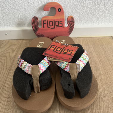 Neue, ungetragene Flojos-Flipflops, Gr.37 (US6)