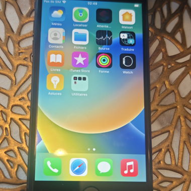 iPhone 8