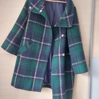 Cappotto corto in lana a quadri verde