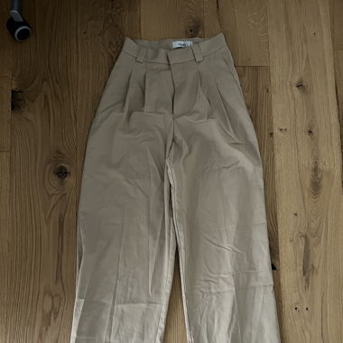 wide-leg Stoffhose