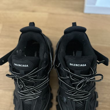 Balenciaga track