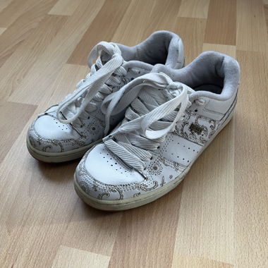 2000s skater sneaker Lopez