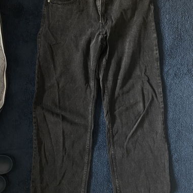 Grey jeans