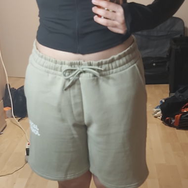 Über dem Knie Shorts