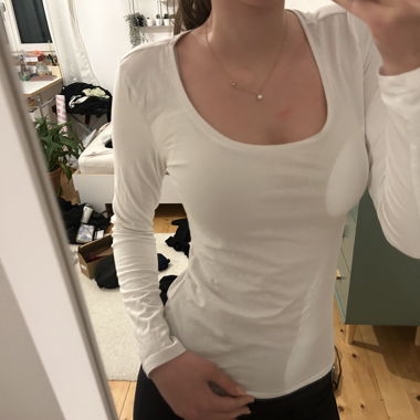 Weisses Langarmshirt