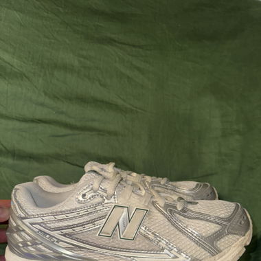 New Balance 1906R