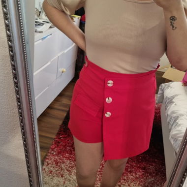 Jupe/Pantalon 1x beige 1xrouge