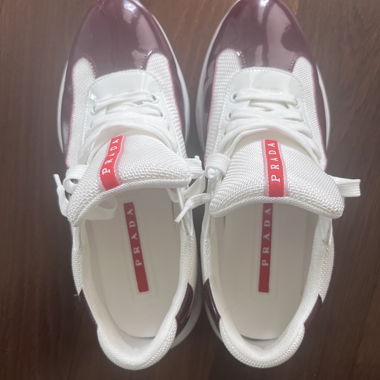 Prada Sneaker weiss bordeaux