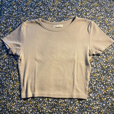Pull&Bear - Tan Cream Crop Top - M