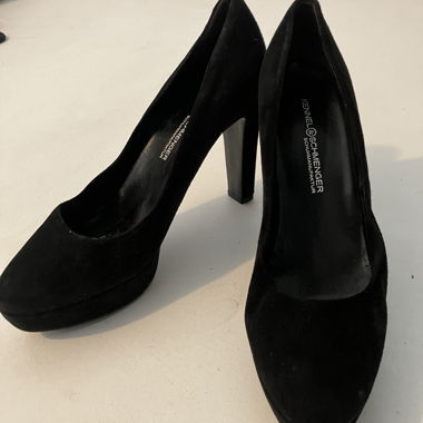 Black suede pumps kennel&schmenger
