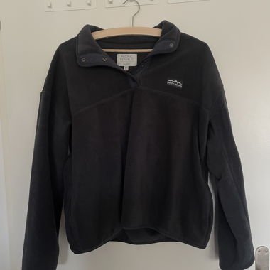 Blauer Pullover