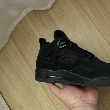Jordan 4 BlackCat