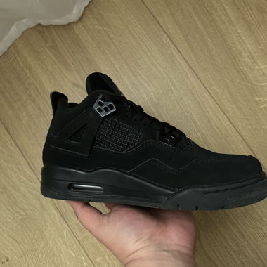 Jordan 4 BlackCat