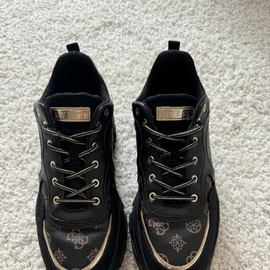 Guess Sneaker