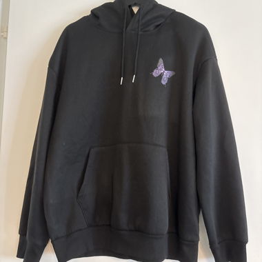 Hoodie noir avec papillon