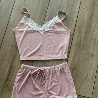 Top und Shorts ungetragen Grösse S