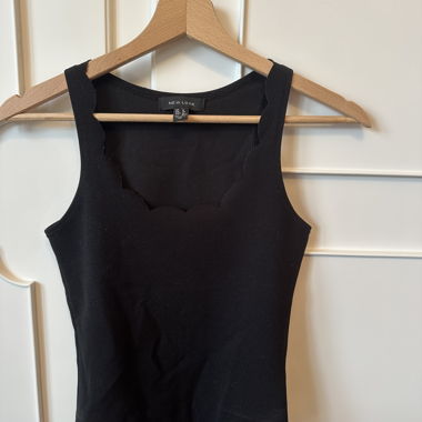 Body nero New Look con scollo quadrato a festoni