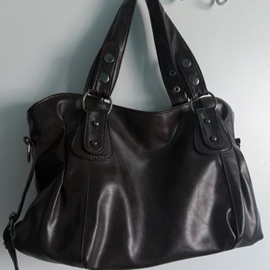 Borsa a mano marrone con tracolla