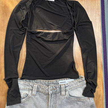 Long-sleeve top black S