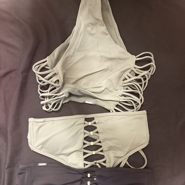 Bikini con 2 top
